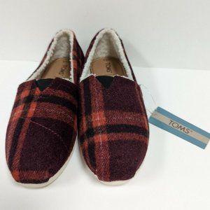 NWT TOMS Belmont Red Plaid Faux Shearling Shoes Slip On Women's Size 6.5
